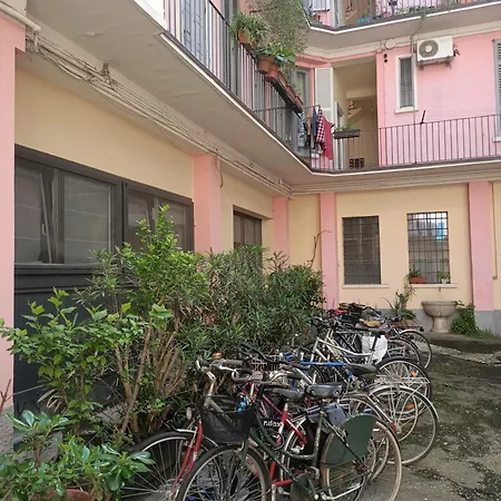 Apartment La Ringhiera Navigli Milan
